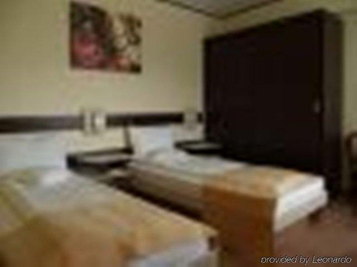 Hotel Rapsodia City Center Botoşani エクステリア 写真