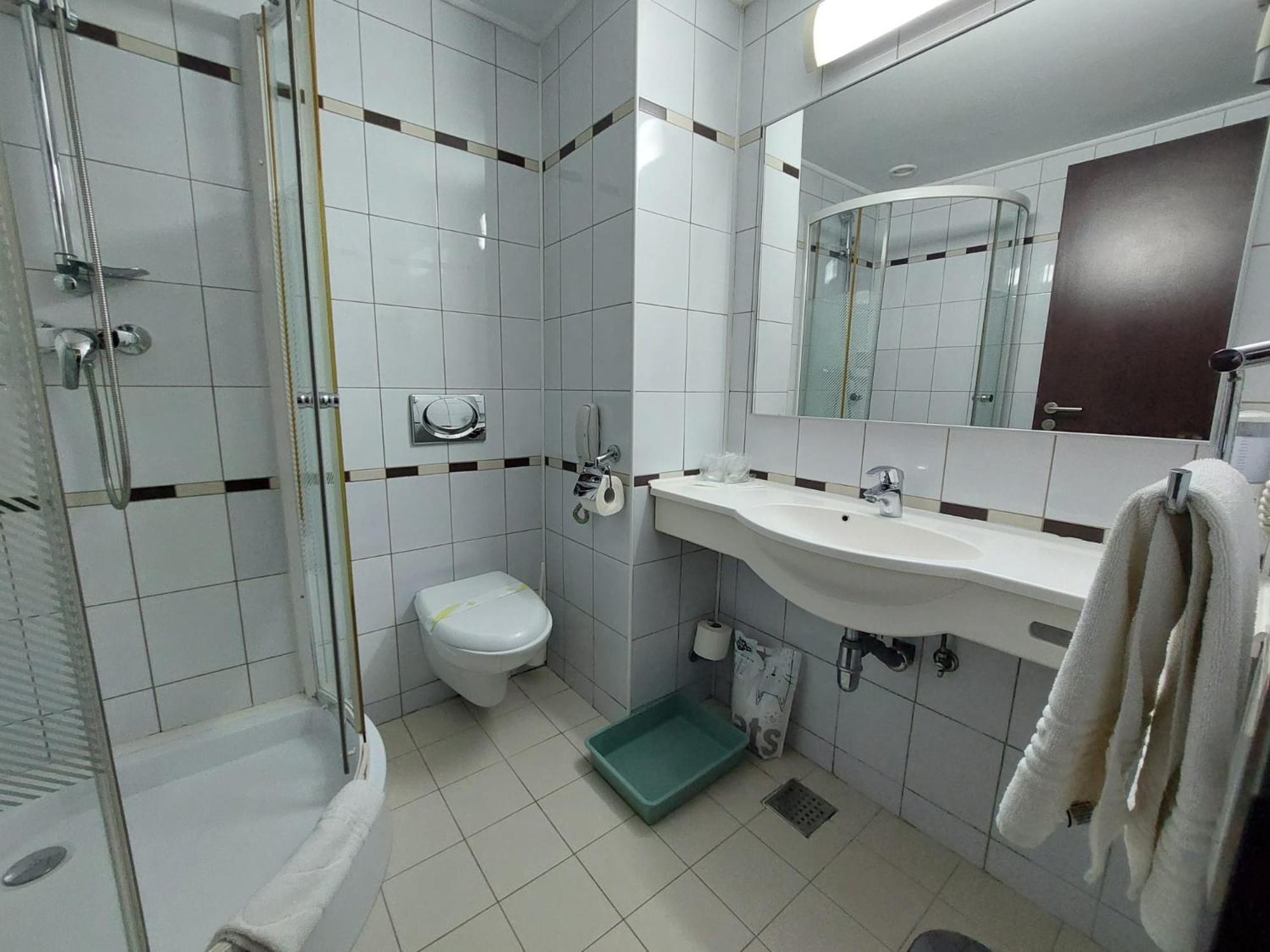 Hotel Rapsodia City Center Botoşani エクステリア 写真