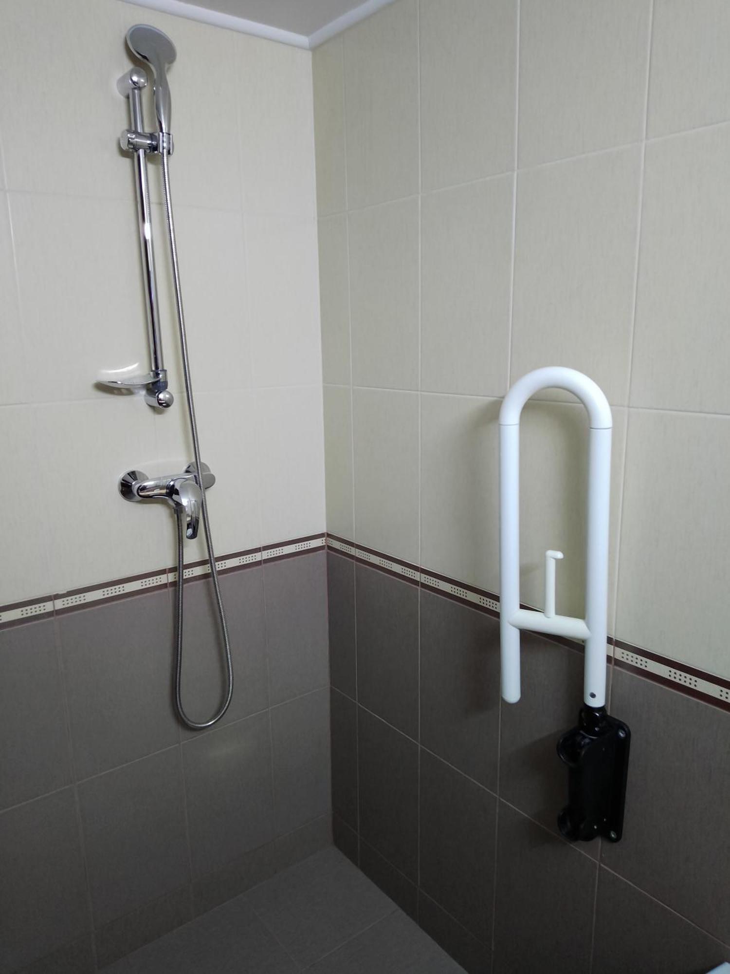 Hotel Rapsodia City Center Botoşani エクステリア 写真