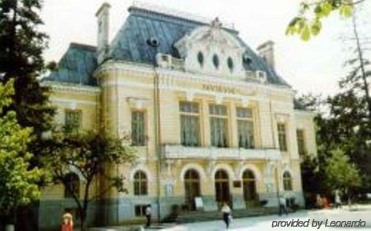 Hotel Rapsodia City Center Botoşani エクステリア 写真